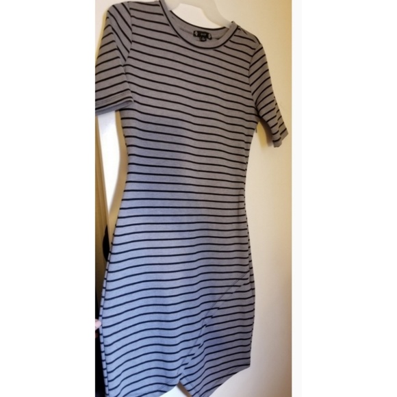 iris Dresses & Skirts - 🔴Iris Midi Dress